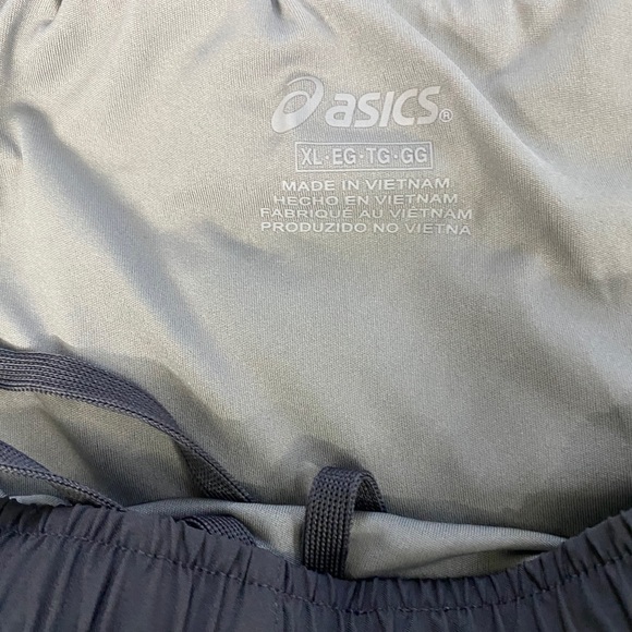 ASICS Running Woven Shorts - Picture 4 of 5